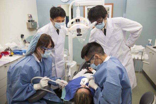 DENTAC-J hosts JSDF dental residents