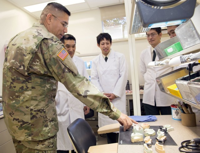 DENTAC-J hosts JSDF dental residents