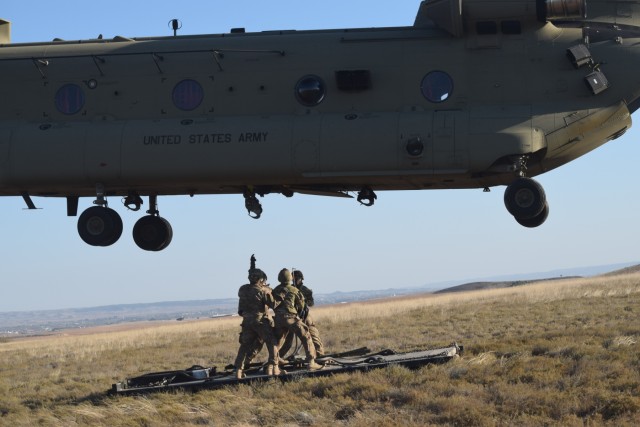 Sky Soldier engineers brings sling load expertise to Exercise Trident Juncture 15