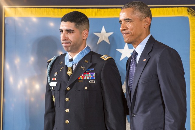 Groberg receives Medal of Honor at White House