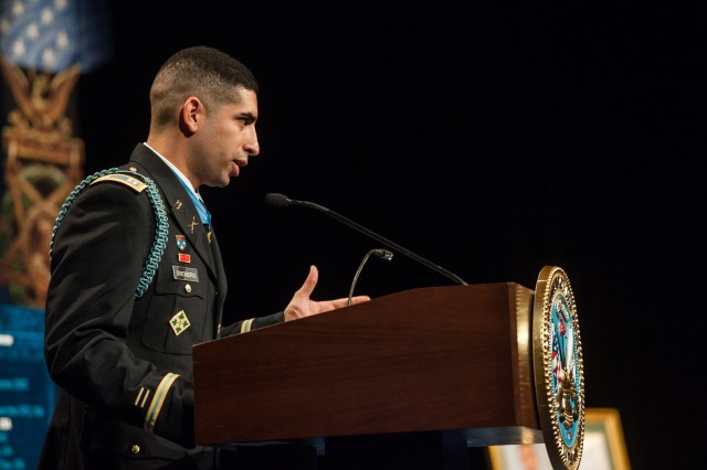 Army Medal of Honor recipient inducted into Pentagon Hall of Heroes