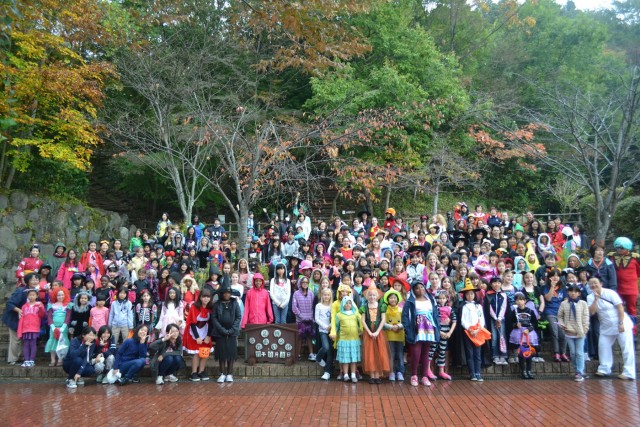 Japanese, American Girls' Scouts participate in Halloween Camp