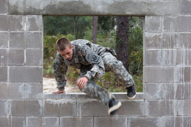 JROTC Cadets Train with Green Berets