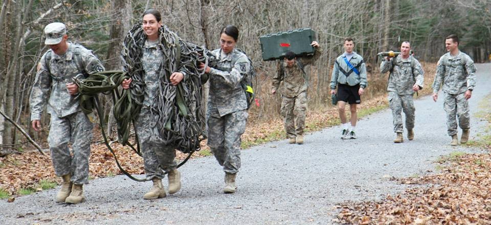 Are banks open on veterans day in ct