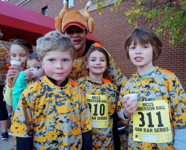 Annual Turkey Trot promotes healthy lifestyle, spirit of giving