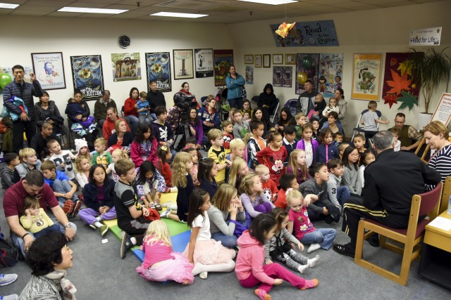 Thanksgiving Story Hour with Gen. Scaparrotti