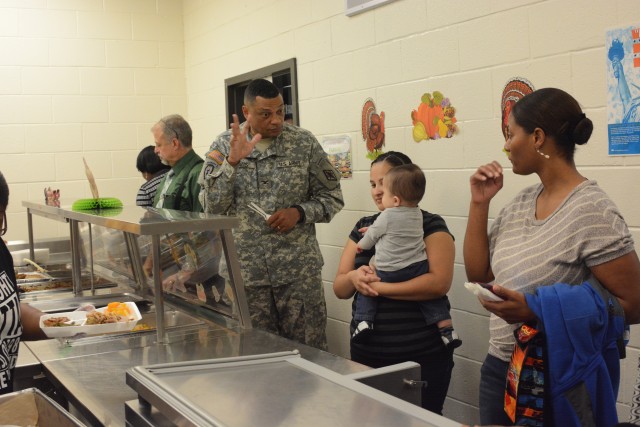 Fort Jackson Chief of Staff eats Thanksgiving lunch with students