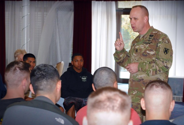 21st TSC Soldiers improve resiliency through Soldier 360