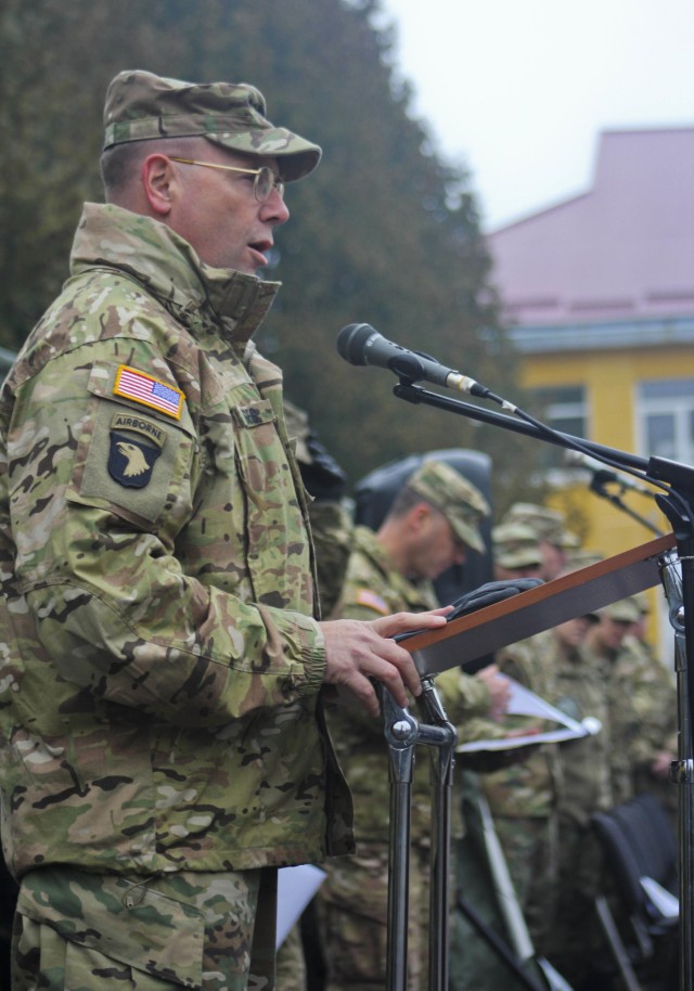Ukrainian land forces begin Fearless Guardian training