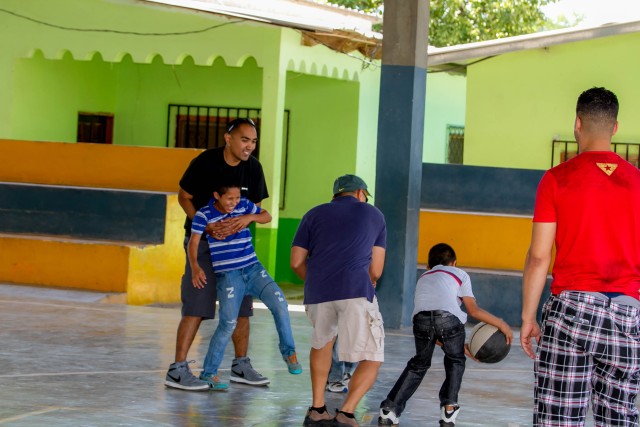 Contracting officers visit the Horizontes Al Futuro Orphanage.