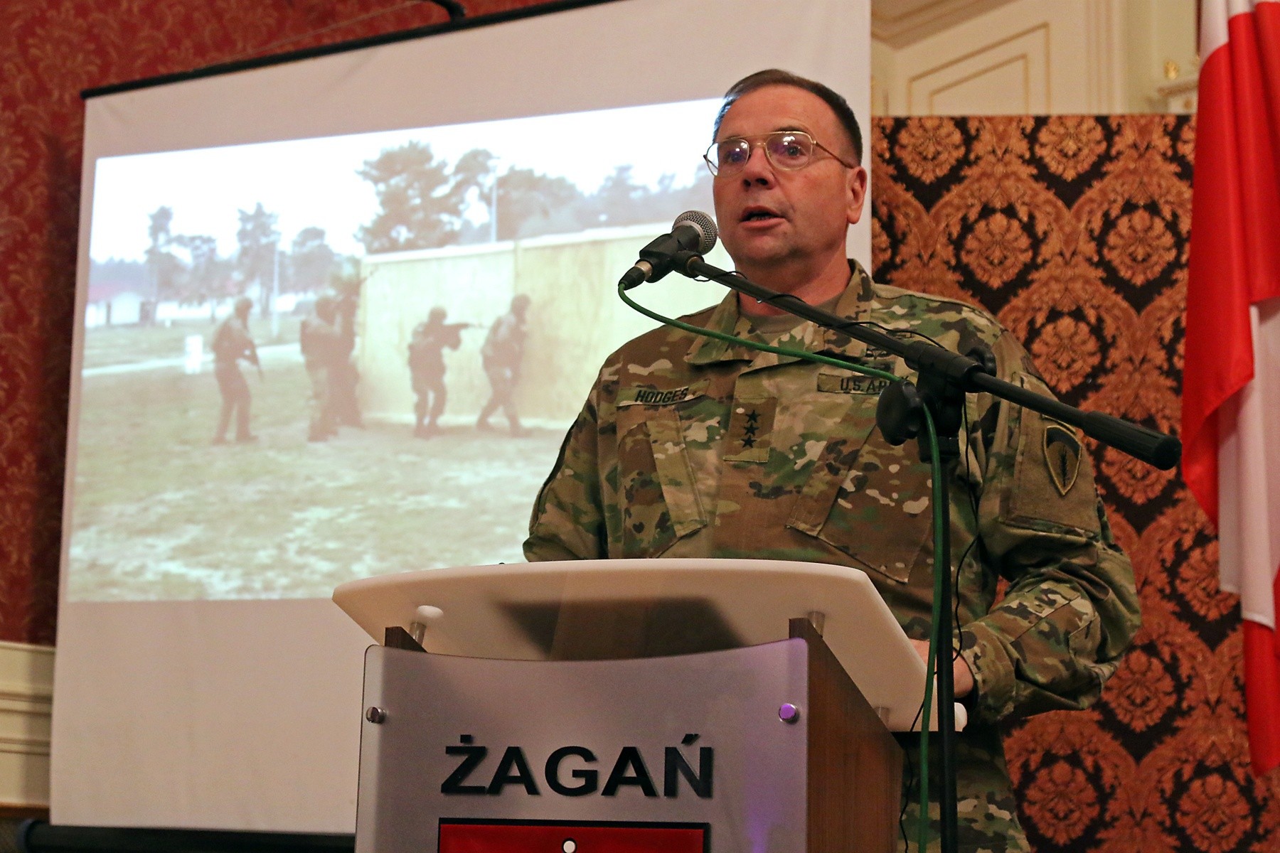 Polish partners host Thanksgiving for Soldiers, USAREUR commander ...