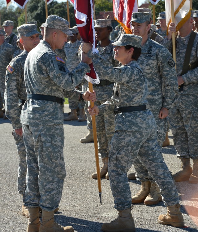 Horoho relinquishes command of MEDCOM
