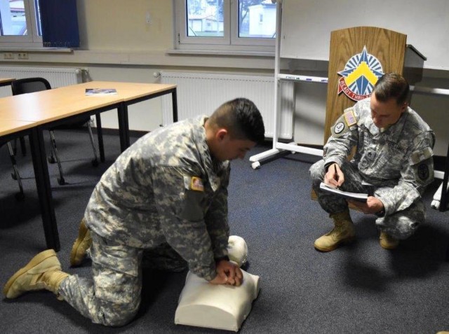 Military Police learn CPR