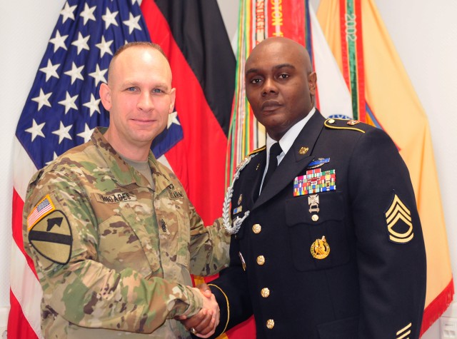 Competition seeks command's top career counselor 