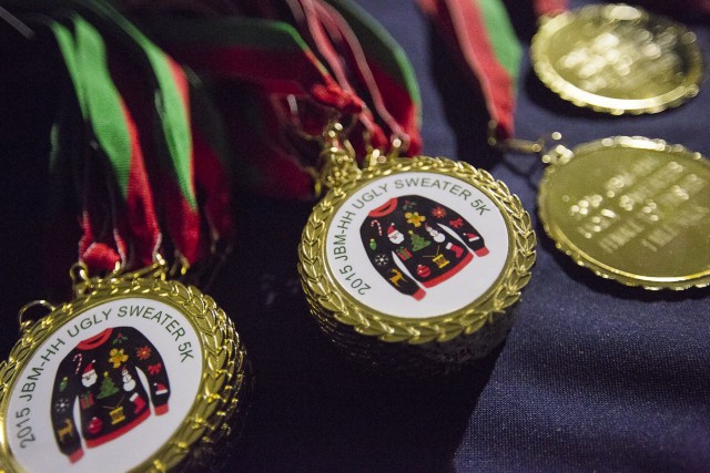 Ugly Sweater 5K participants work up a sweat in hideous fashion