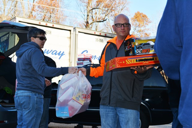 Army Reserve, National Guard SLC students volunteer to help less fortunate service members