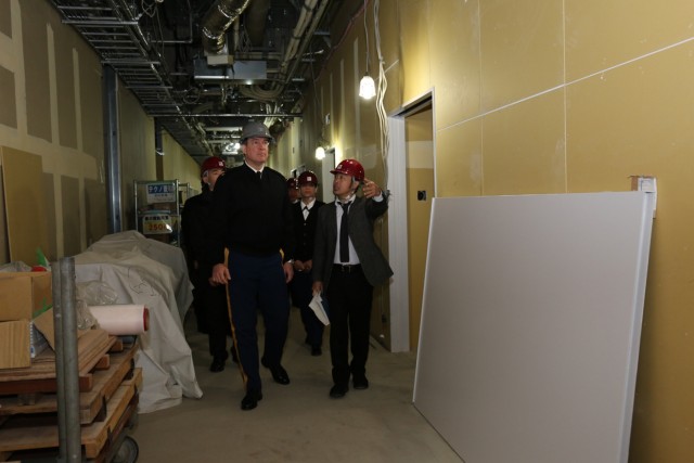 USAG Japan commander tours local hospital for future use