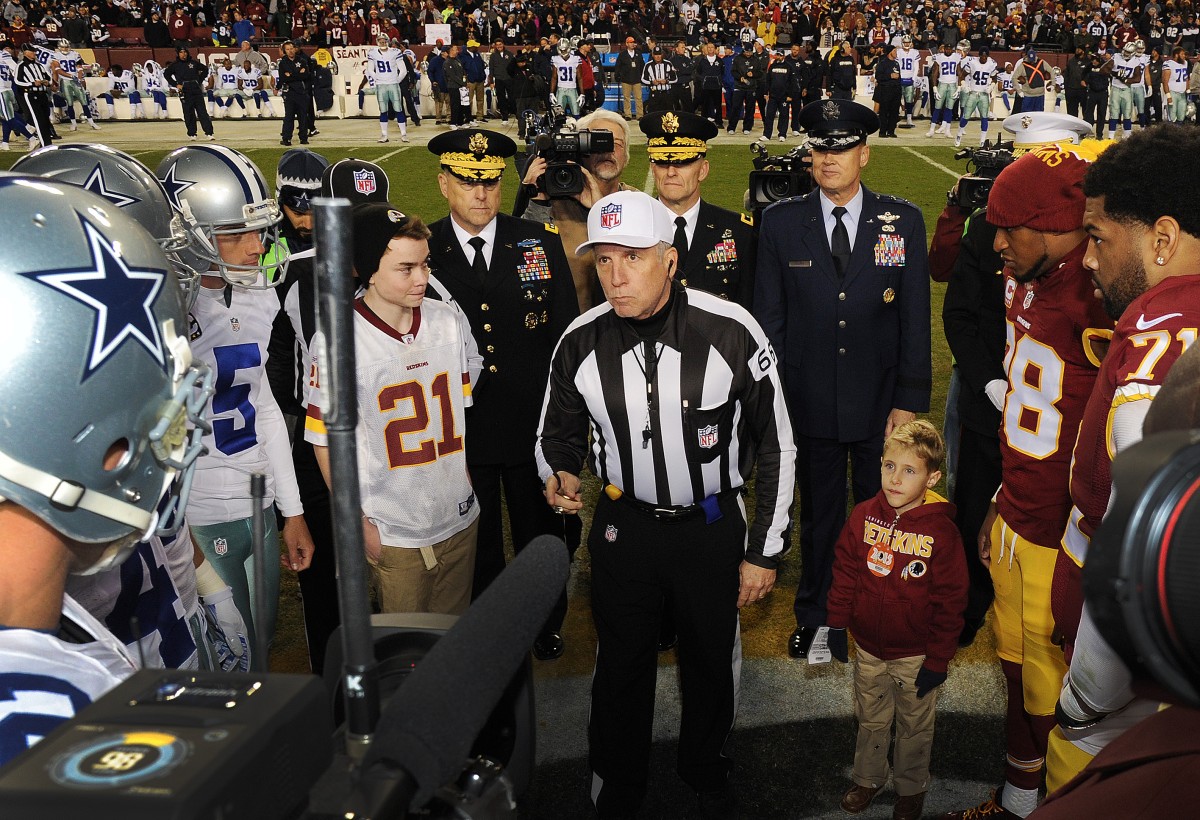 Dallas Cowboys honor three special World War II veterans prior to