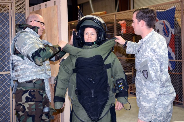 Soldiers, Scientists Combine Chem-Bio Expertise | Article | The United States Army