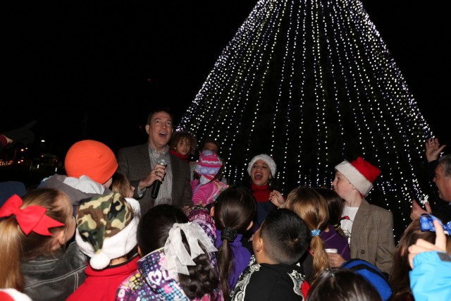 USAG Japan start holiday season with concert