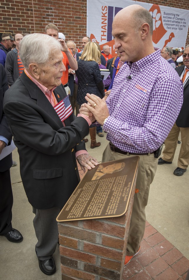 Clemson president greets WWII hero