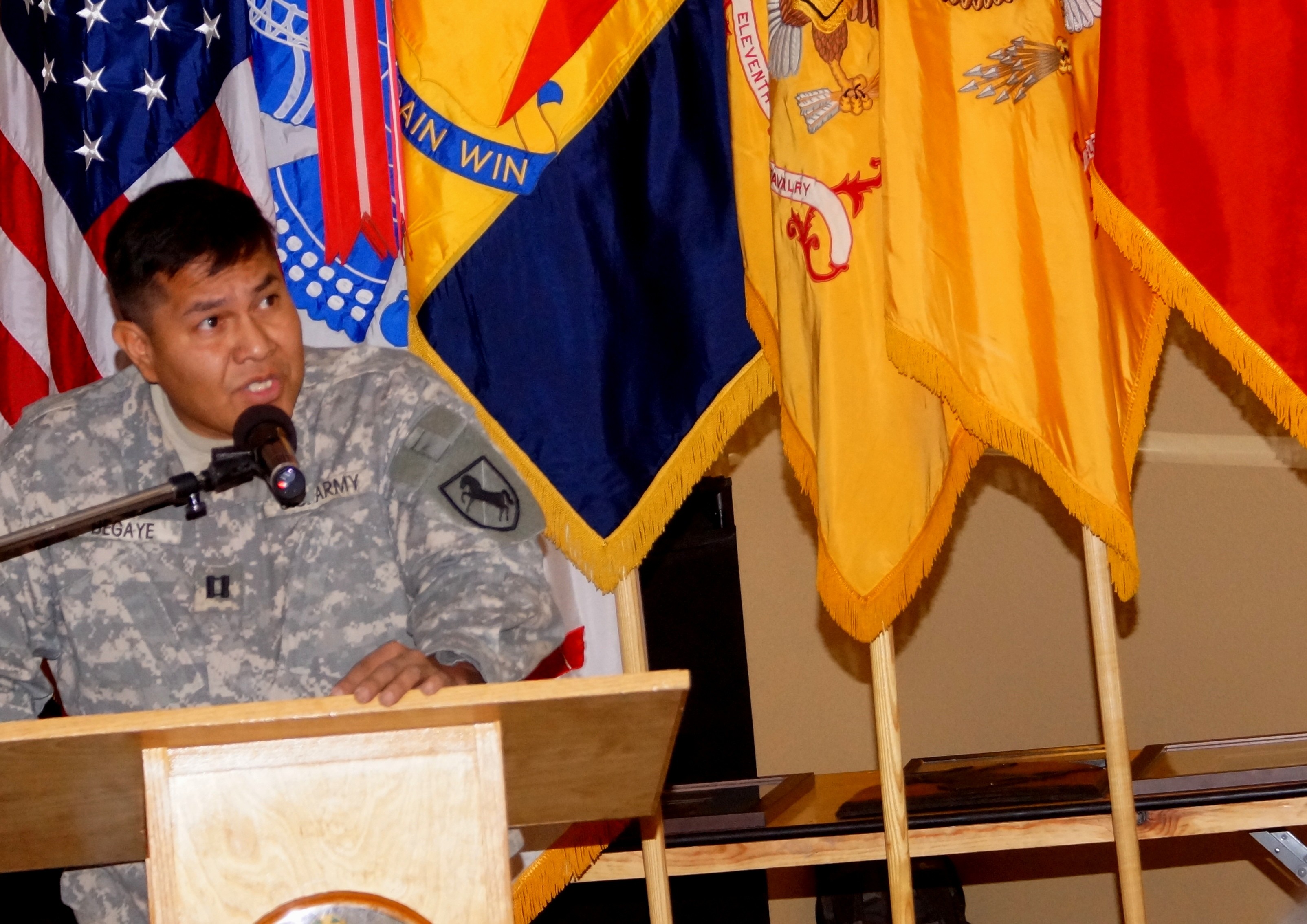 Navajo Code Talkers' Story And Hoop Dancer Help Celebrate Native ...