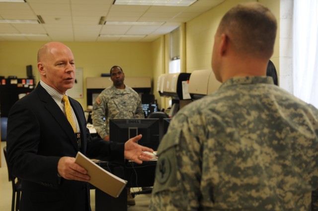 USARC CXO visits Fort Des Moines Army Reserve Center