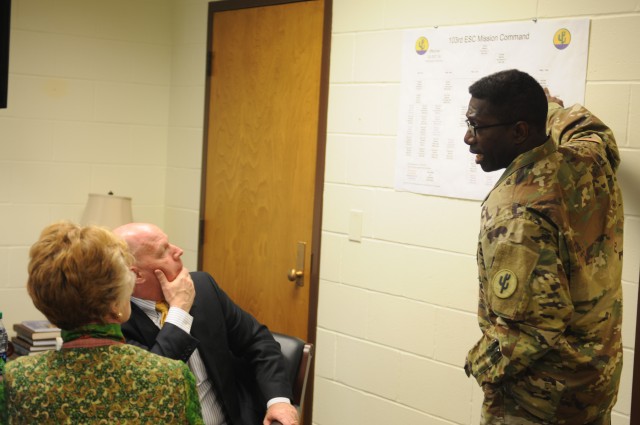 USARC CXO visits Fort Des Moines Army Reserve Center