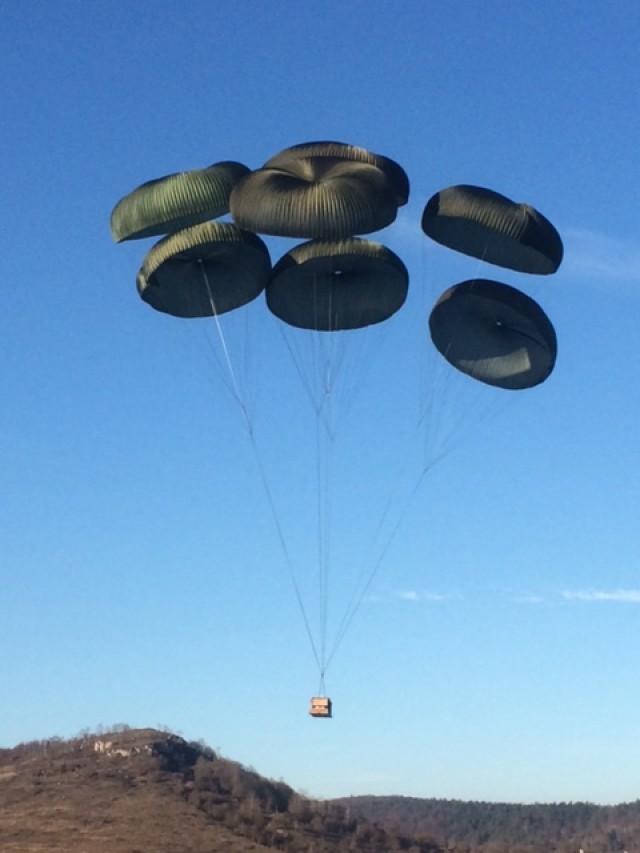 Airborne engineers from US, Europe train on airfield seizures