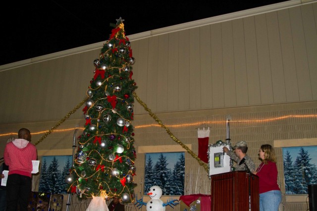 USARCENT lights up holiday cheer