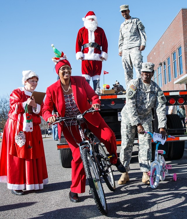 210 DHR children receive gifts from ANAD employees