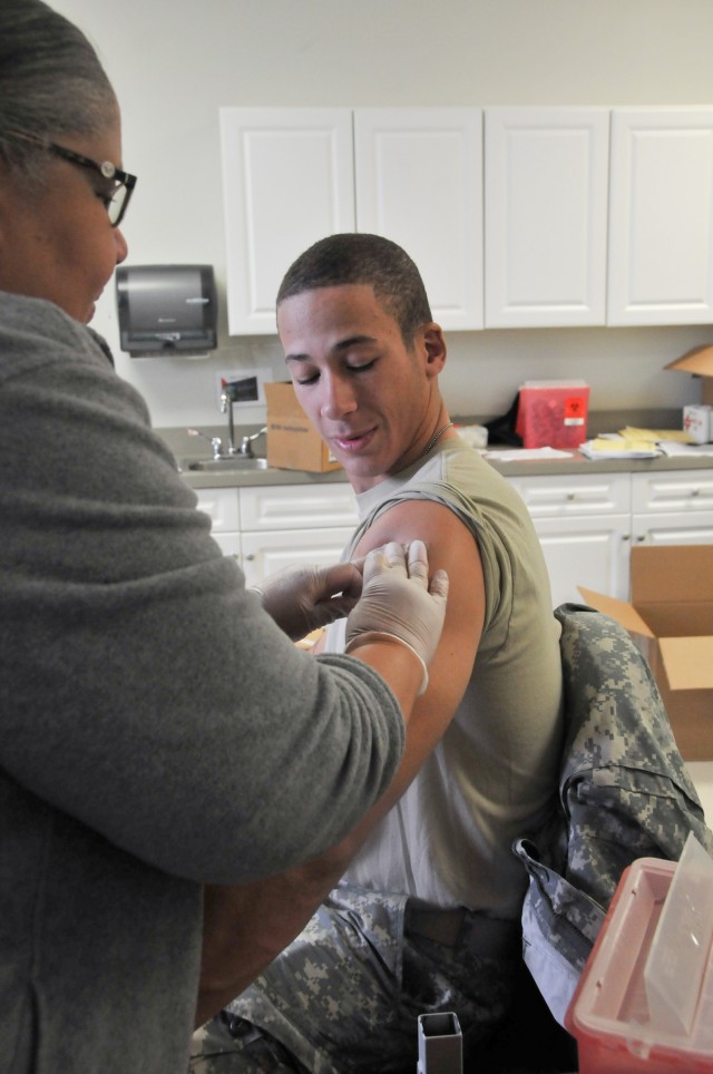 Army Reserve command boosts medical readiness throughout 13-state region