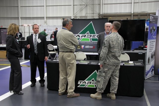 TARDEC Collaborates With Defense Industry OEMs During MDEX