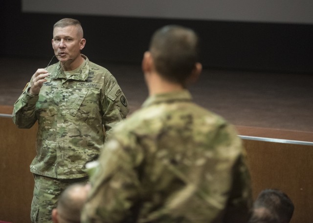 The Army's top aviator meets with Soldiers of 12th Combat Aviation Brigade