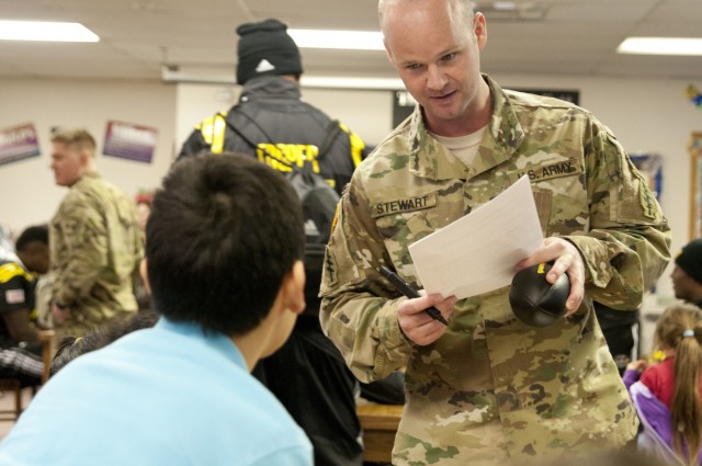 All-American Bowl players, mentors get a lesson from Texas kids