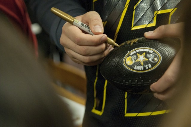 All-American Bowl players, mentors get a lesson from Texas kids