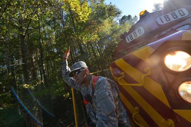 Army graduates 1st 'Rail Ranger' class