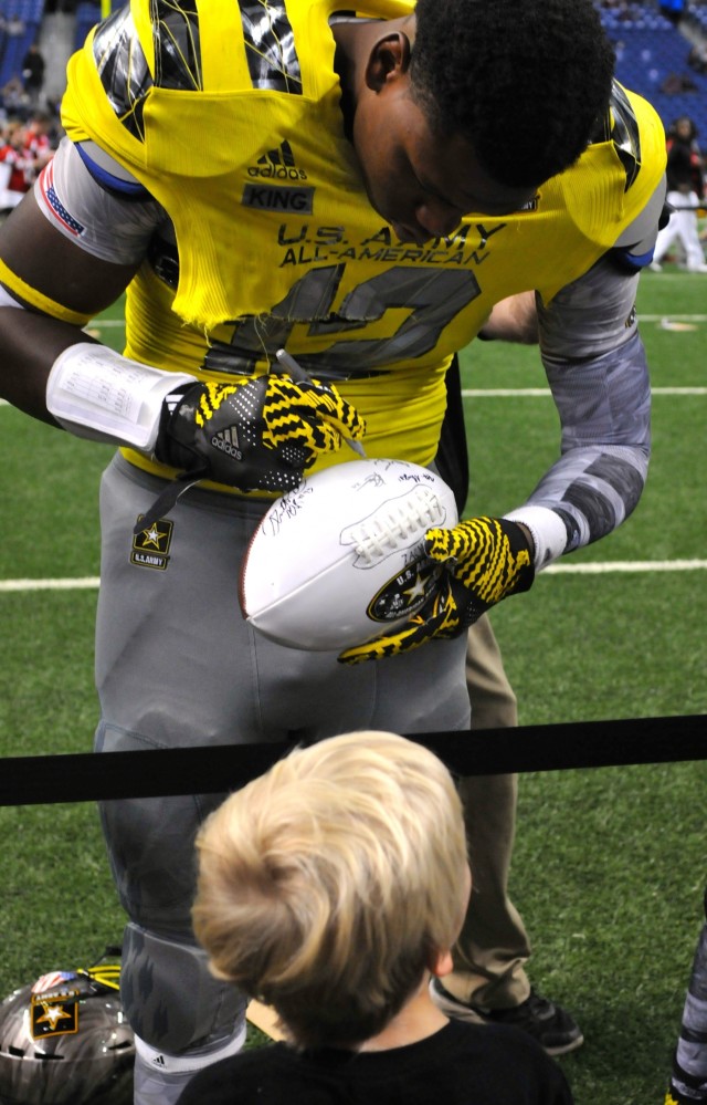 US Army holds All-American Bowl in San Antonio