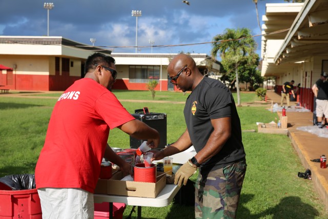 25th Sustainment Brigade Soldiers Volunteer at Kahuku High School 
