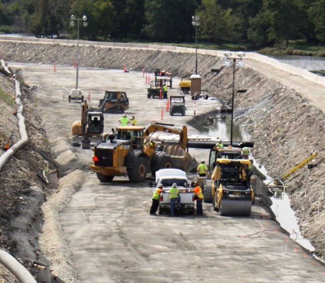 Lockport Lock and Dam wall construction