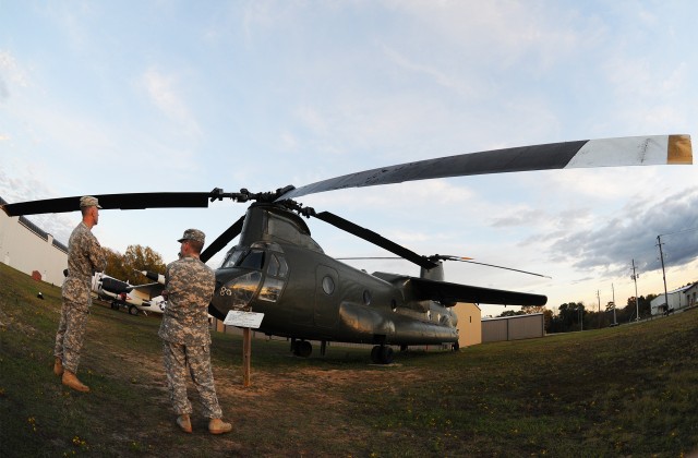 Soldiers provide facelift for 'winged Chinook'