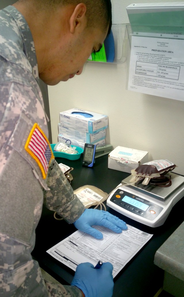 Fort Hood blood donors critical to combating homefront, battlefield trauma