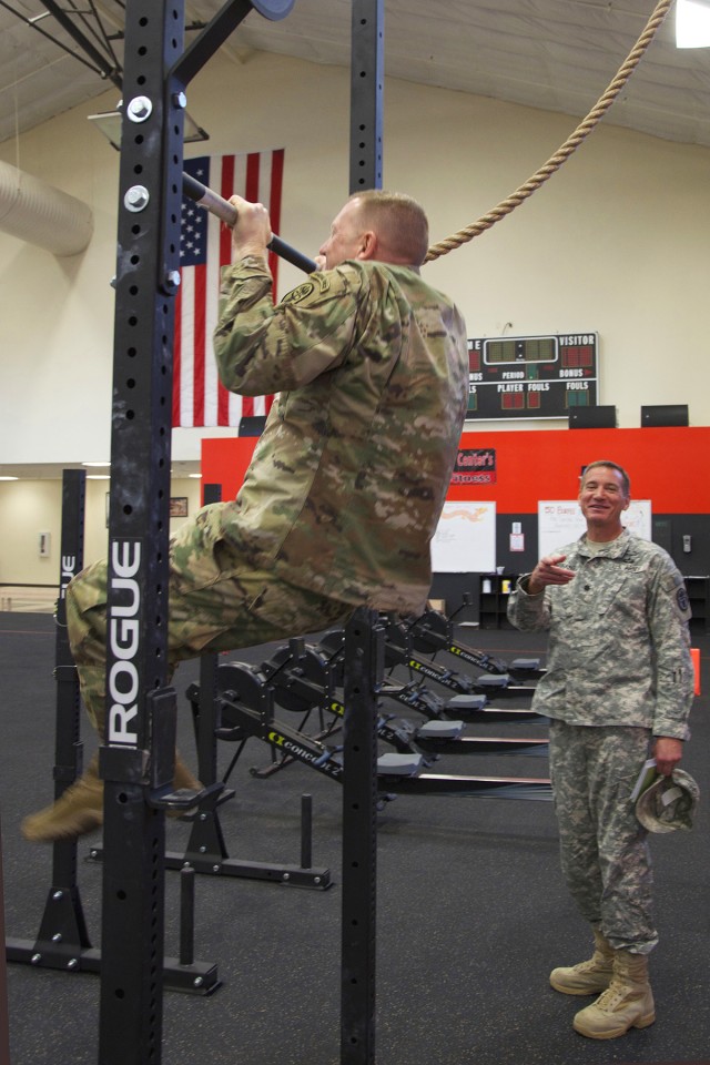 Maj. Gen. Tempel visits Ft. Irwin to talk to WACH, NTC Soldiers and families