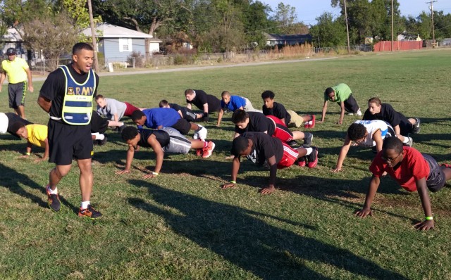 Drill sergeants inspire, motivate students to fitness