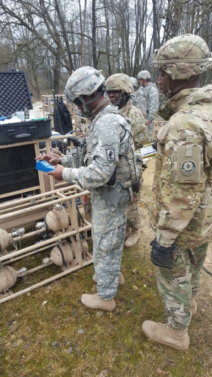 Sky Soldiers, Dragoons train as one on lightweight water purification