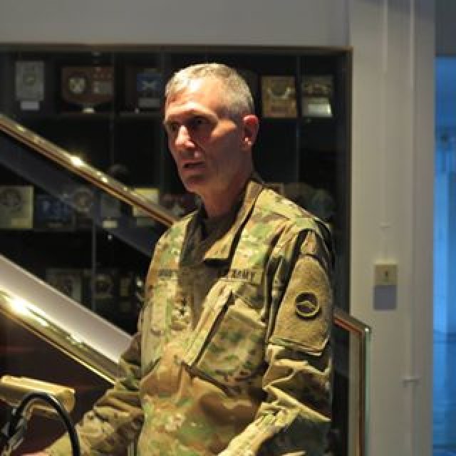Maj. Gen. Pasquarette addresses MEDDAC-Japan Soldiers