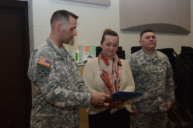 Army wife receives recognition