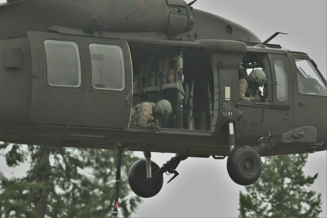 16th CAB conducts sling load and air assault training
