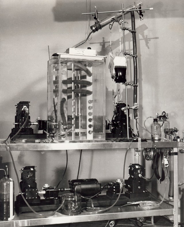 pump-oxygenator machine 