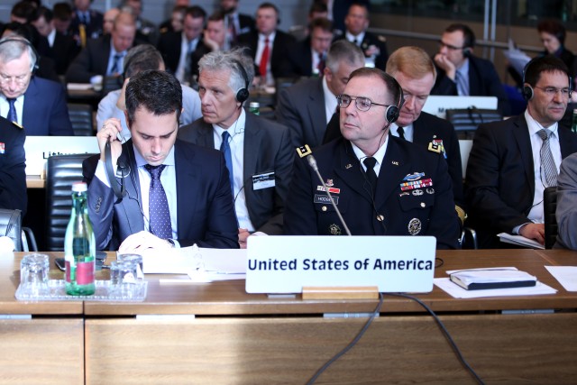 Hodges represents US at OSCE military doctrine seminar in Vienna